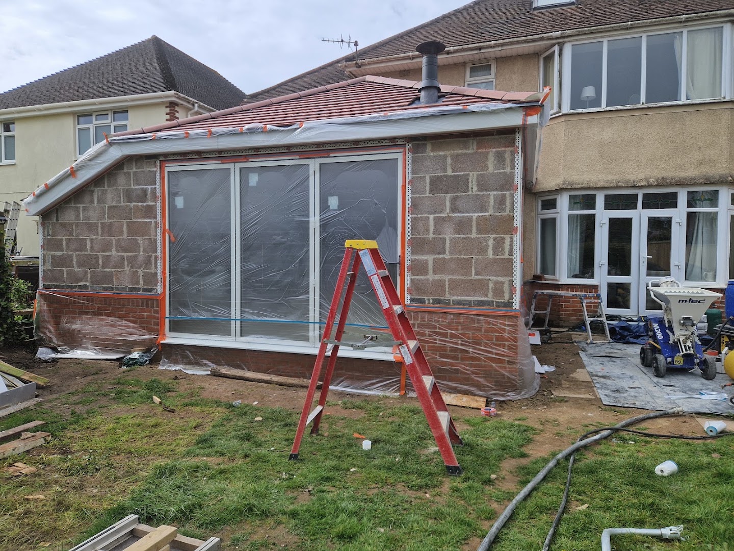 LJ PLASTERING — Photos 8